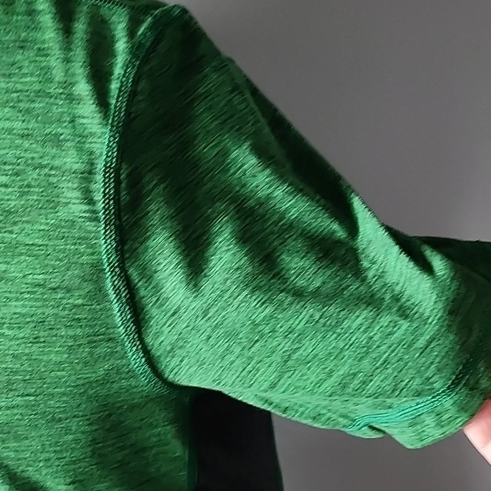American Eagle AEActive Extreme Flex heather green v-neck tee Size:MT - Picture 7 of 10